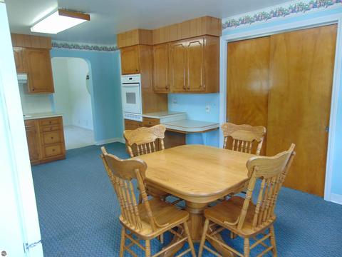631 E North St, Ithaca, MI 48847 photo 9