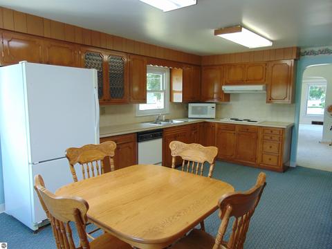 631 E North St, Ithaca, MI 48847 photo 8