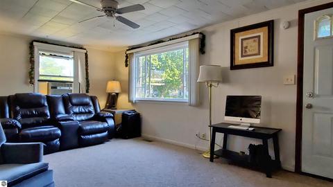 730 E Arcada St, Ithaca, MI 48847 photo 4