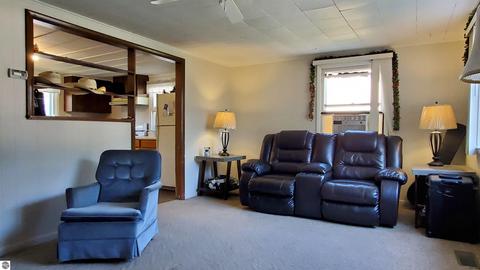 730 E Arcada St, Ithaca, MI 48847 photo 5
