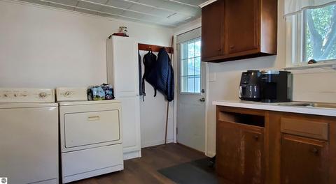 730 E Arcada St, Ithaca, MI 48847 photo 8