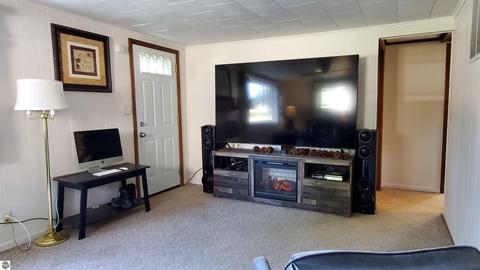730 E Arcada St, Ithaca, MI 48847 photo 3