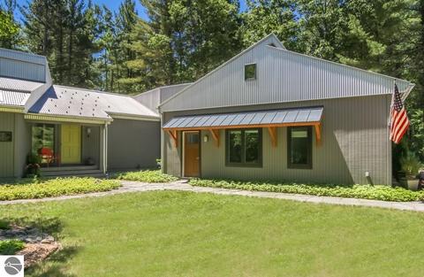 20293 Douglas Rd, Interlochen, MI 49643 photo 2