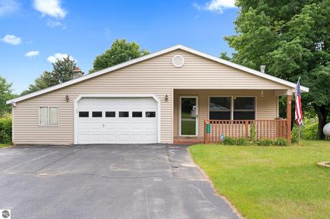 552 Gitchegumee Dr, Buckley, MI 49620 photo 26