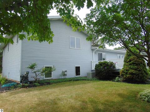 355 Norton Gibbs Dr, Ithaca, MI 48847 photo 9