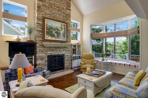 2 Chimney Rdg, Glen Arbor, MI 49636 photo 8