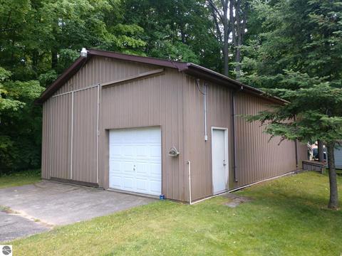 3637 Lakeside Dr, Lupton, MI 48635 photo 8