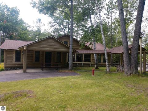 3637 Lakeside Dr, Lupton, MI 48635 photo 5