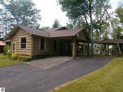 3637 Lakeside Dr, Lupton, MI 48635 photo 4