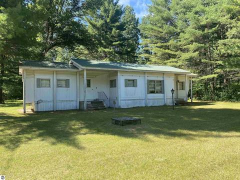 5865 Esmond Rd, Hale, MI 48739 photo 1