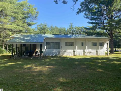 5865 Esmond Rd, Hale, MI 48739 photo 3