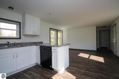 8781 E Baseline Rd, Mount Pleasant, MI 48858 photo 11