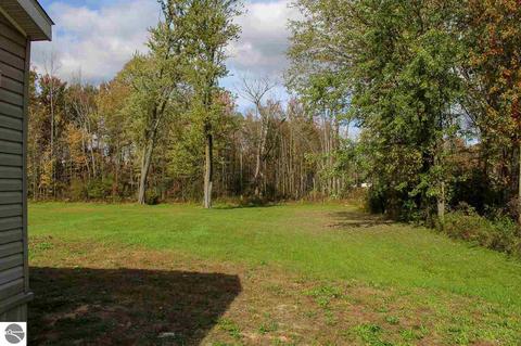 8781 E Baseline Rd, Mount Pleasant, MI 48858 photo 2