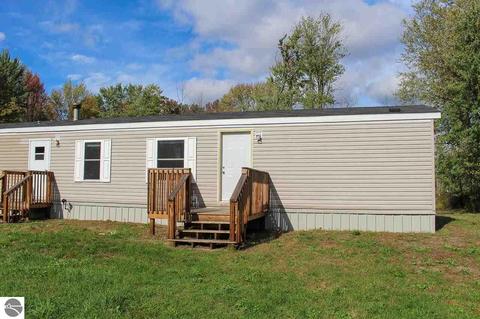 8781 E Baseline Rd, Mount Pleasant, MI 48858 photo 5