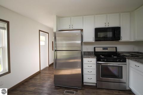 8781 E Baseline Rd, Mount Pleasant, MI 48858 photo 10