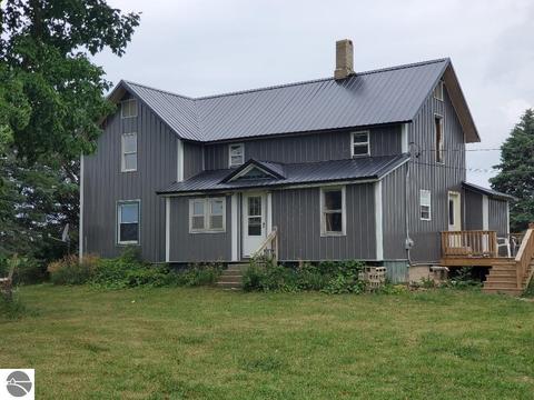 6200 W Buchanan Rd, Ithaca, MI 48847 photo 1