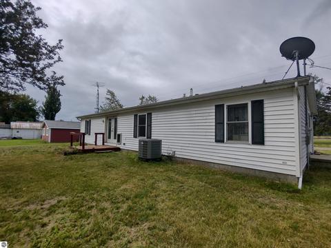 1841 Riverside Dr, Au Gres, MI 48703 photo 3