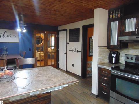 330 N Union St, Ithaca, MI 48847 photo 12