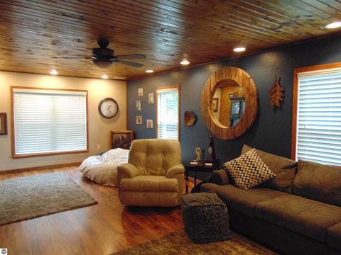 330 N Union St, Ithaca, MI 48847 photo 16