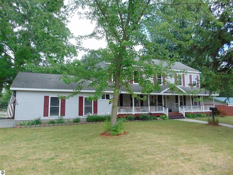 330 N Union St, Ithaca, MI 48847 photo 3