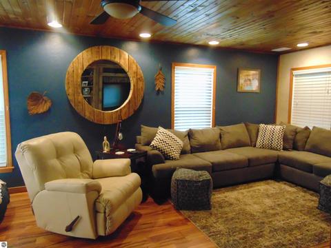 330 N Union St, Ithaca, MI 48847 photo 18