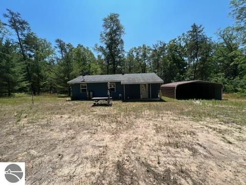 4103 E 40th St, Chase, MI 49623 photo 2