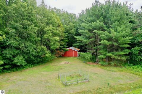 8073 S Quarter Rd, Cadillac, MI 49601 photo 35