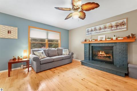 8073 S Quarter Rd, Cadillac, MI 49601 photo 8
