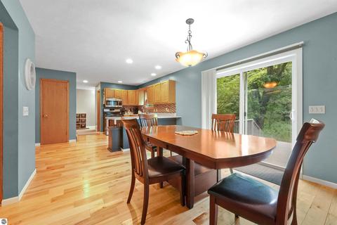 8073 S Quarter Rd, Cadillac, MI 49601 photo 10
