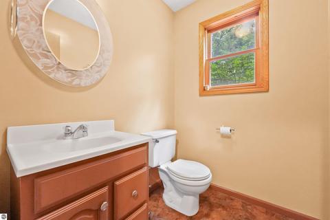 8073 S Quarter Rd, Cadillac, MI 49601 photo 16