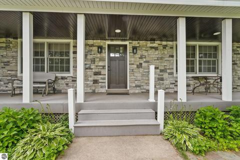 8073 S Quarter Rd, Cadillac, MI 49601 photo 4