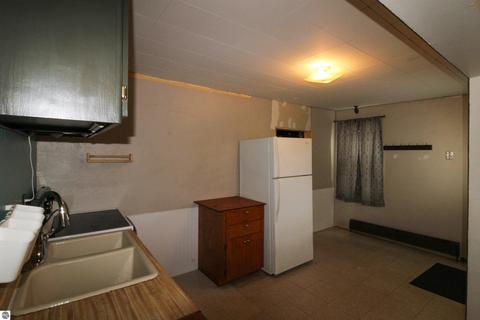 105 S Second, Shepherd, MI 48883 photo 9