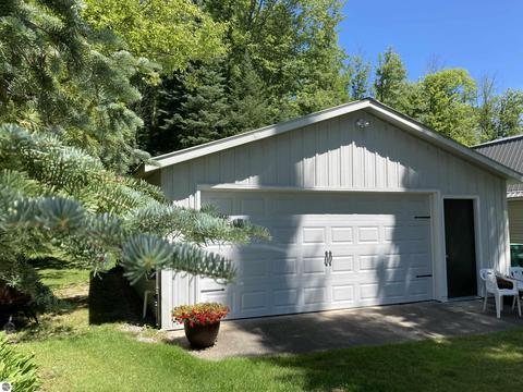 3596 South St, Lupton, MI 48635 photo 4