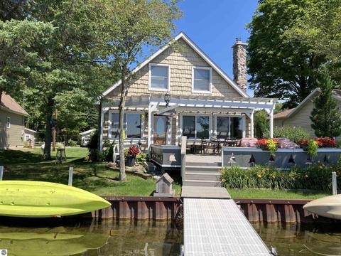 3596 South St, Lupton, MI 48635 photo 1