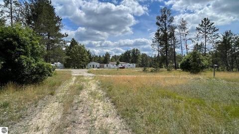 513 E M 72, Grayling, MI 49738 photo 4