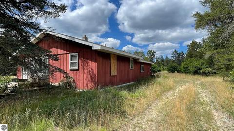 513 E M 72, Grayling, MI 49738 photo 5