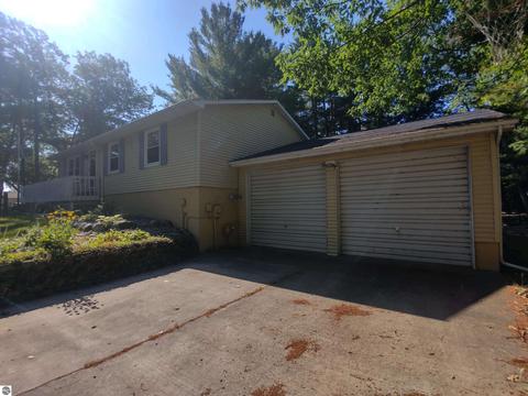 5444 8th St, Au Gres, MI 48703 photo 2