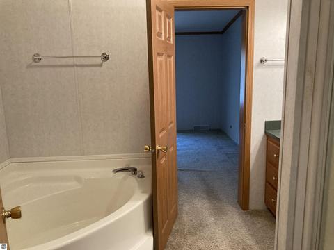 805 Sensabaugh Rd, Lupton, MI 48635 photo 8
