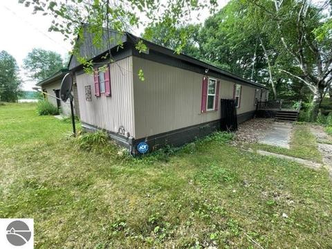 23515 30th Ave, Sears, MI 49679 photo 2