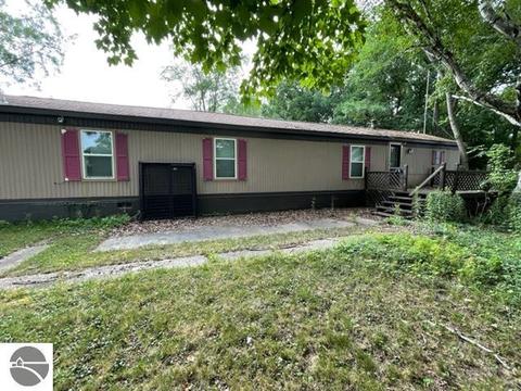 23515 30th Ave, Sears, MI 49679 photo 3