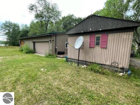 23515 30th Ave, Sears, MI 49679 photo 1