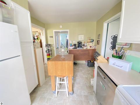 214 N Jeffery Ave, Ithaca, MI 48847 photo 8