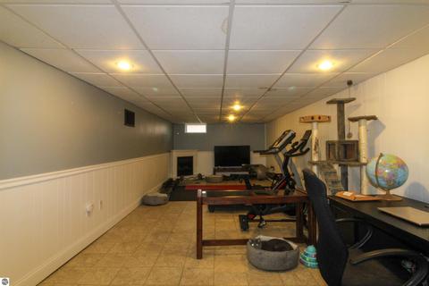 218 E Sugnet Rd, Midland, MI 48642 photo 15