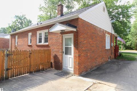 218 E Sugnet Rd, Midland, MI 48642 photo 19