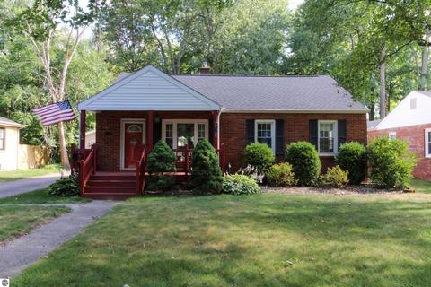 218 E Sugnet Rd, Midland, MI 48642 photo 1