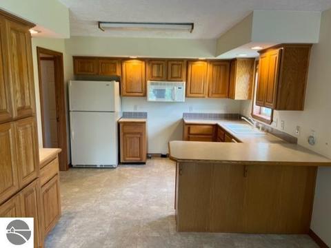 5582 S Wells Rd, Ithaca, MI 48847 photo 6