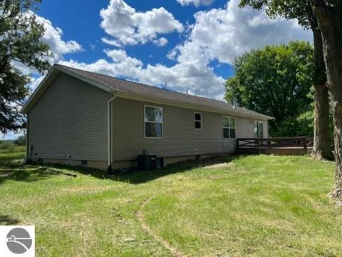 5582 S Wells Rd, Ithaca, MI 48847 photo 16
