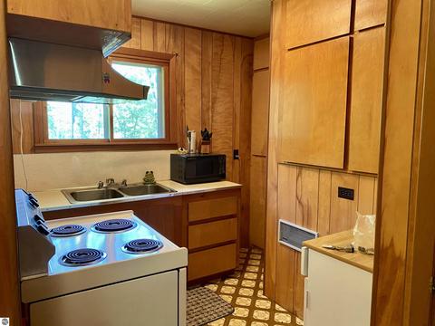 476 Everett Trl, Hale, MI 48739 photo 21