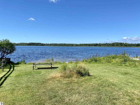 476 Everett Trl, Hale, MI 48739 photo 29