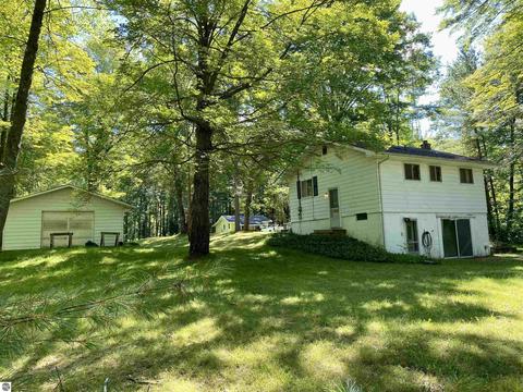 476 Everett Trl, Hale, MI 48739 photo 5
